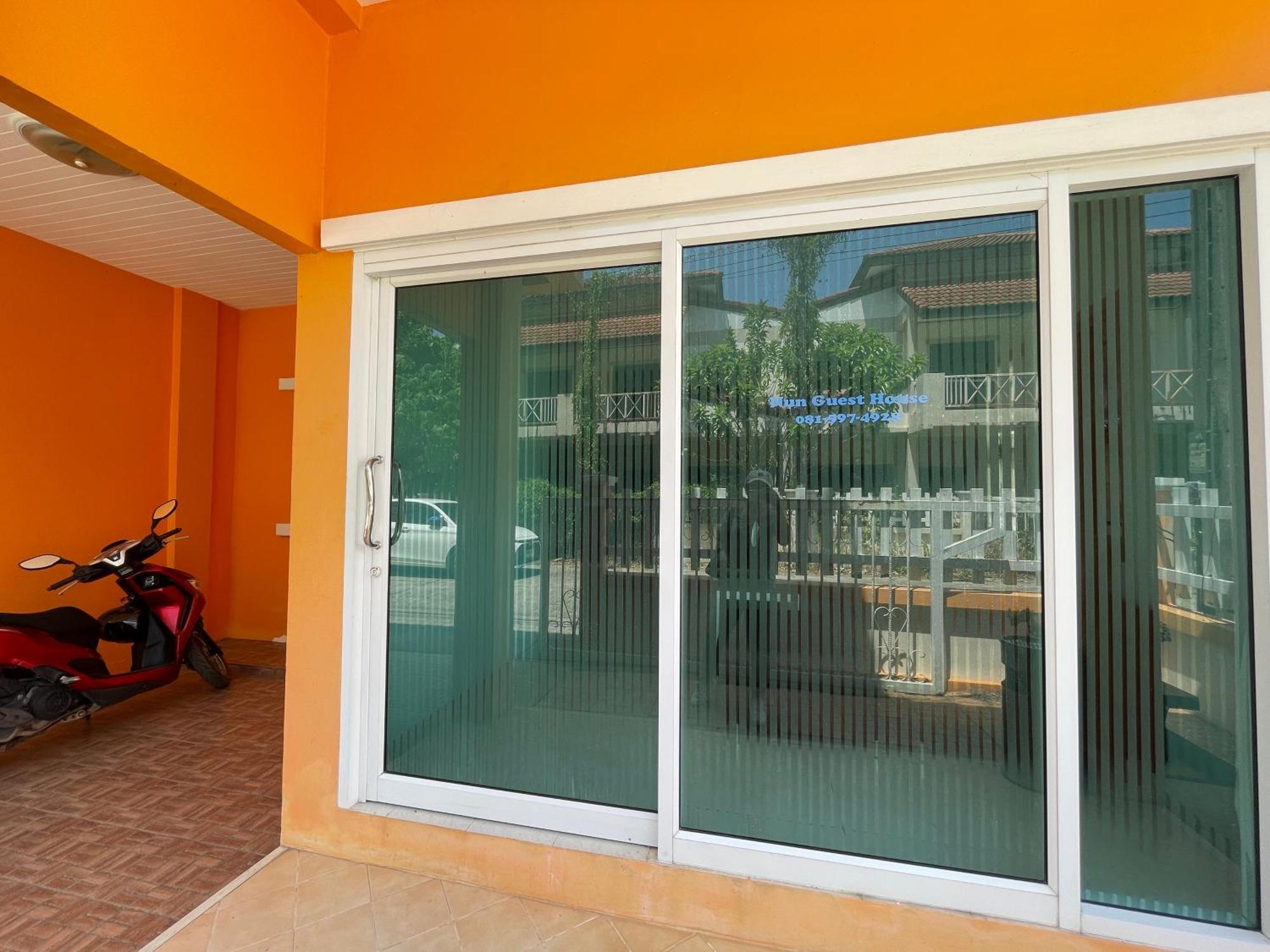 Nun Guest House Ban Bo Han Exterior photo
